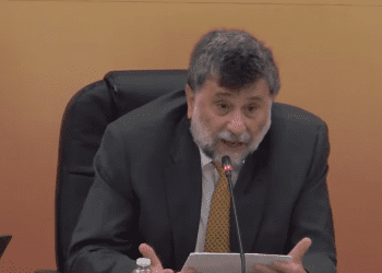 10 razones para rechazar la Iniciativa de Reforma Eléctrica: Barnés de Castro