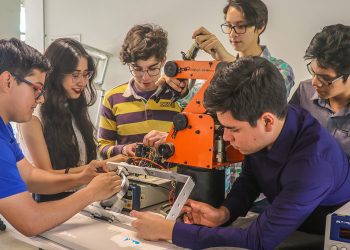 Tecnológico de Monterrey ofrece  becas para estudiar una carrera I Convocatoria