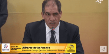 Empresas globales llaman a no tener miedo de trabajar juntos sector público-privado