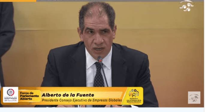 Empresas globales llaman a no tener miedo de trabajar juntos sector público-privado