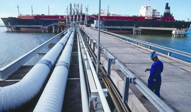 Comercio mundial de gas natural licuado aumentó un 6 %; EUA se perfila como el mayor exportador