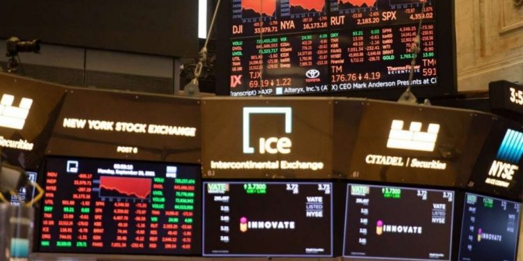 Mezcla mexicana gana 3.81%, retoma racha ganadora; conflicto Rusia-Ucrania genera incertidumbre