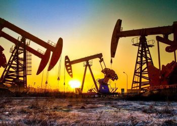 Producción de petróleo en EU alcanzará 12 millones b/d en 2022;  estiman precios del crudo de 79 dólares promedio