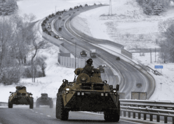 Rusia anuncia retiro de tropas: precios del crudo se caen; mezcla mexicana baja 3.24%