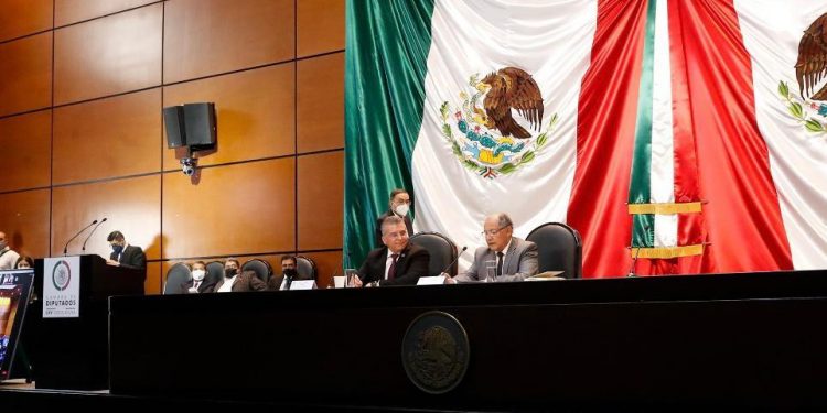 Comisiones Unidas, en sesión permanente para dictaminar Reforma Eléctrica