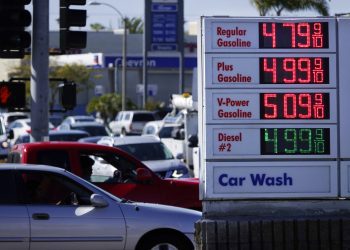 Precios reales de gasolina y diesel de EEUU  todavía no alcanzan los niveles de la crisis energética de 2008