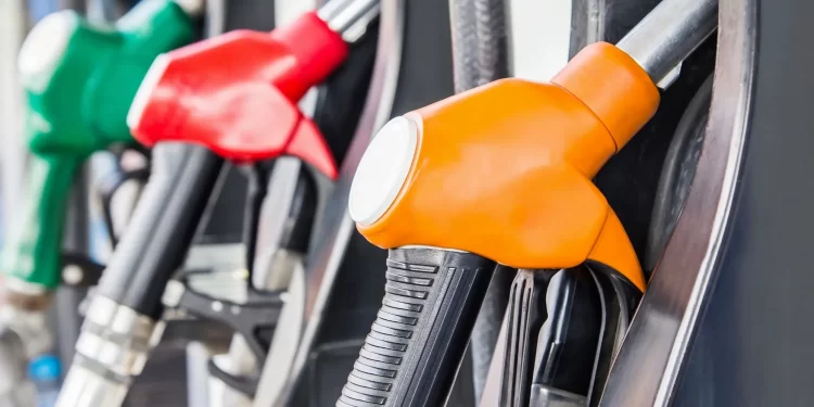 Gobierno no cobrará IEPs a gasolinas y diesel por 17,000 mdp; gasolineros se encargarán del descuento al público