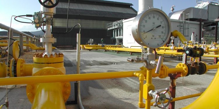 Mayores exportaciones de gas natural de EEUU impulsa la produccion de gas asociado