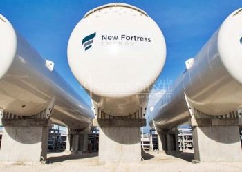 New Fortress Energy anuncia acuerdos de venta y compra de GNL con Venture Global LNG