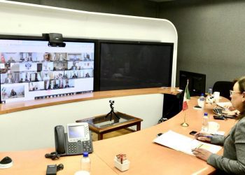 OPEP+ aprueba aumentar producción 432,000 bd para mayo; volatilidad por crisis geopolítica