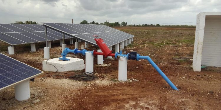 Agricultores sustituyen sistema de bombeo a diesel por energía fotovoltaica en Quintana Roo
