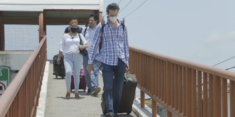 Ingresos por turismo suman casi 2,000 mdd en enero de 2022