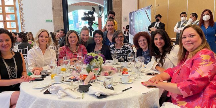 Sector eólico, con mayor paridad de género: AMDEE