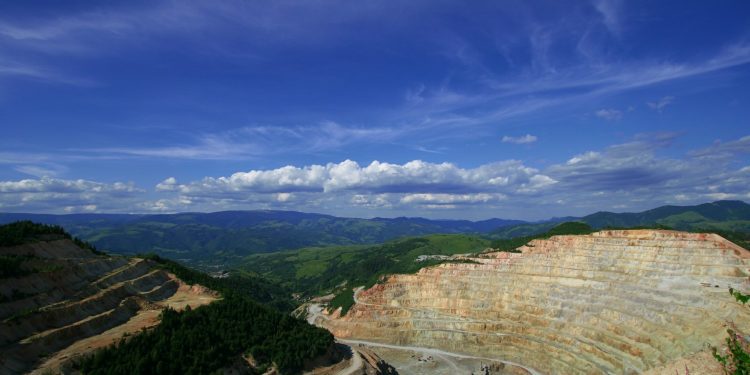 Reforma a la ley minera viola el tratado CPTPP y provocaría indemnizaciones