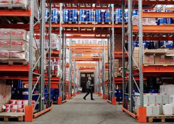 Inteligencia Artificial en centros de distribución y logística mejoran eficiencia de cadenas de suministro