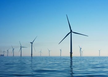 Repsol y Ørsted se unen para proyectos de eólica marina flotante en España