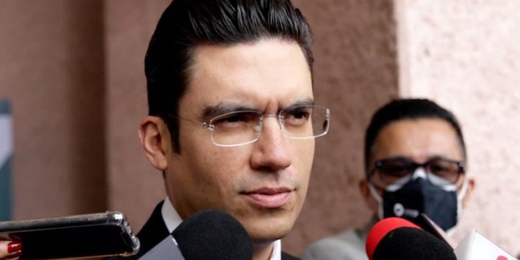 PAN, PRI y PRD presentarán iniciativa de reforma eléctrica antes de que termine segundo periodo ordinario