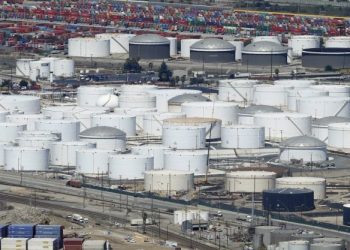 EEUU anuncia otro paquete de 40 millones de barriles de petróleo; 11 empresas compran segunda venta de emergencia