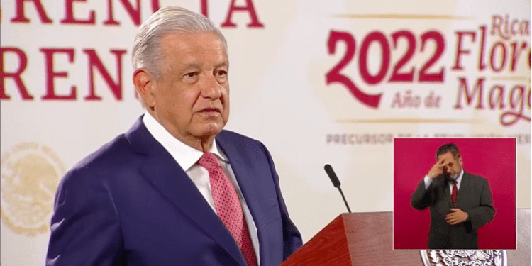 AMLO anuncia paquete para contener inflación; energéticos, variable ancla en el control de precios