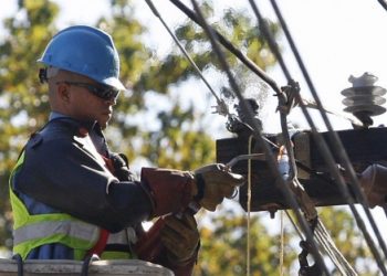 EEUU lanza iniciativa de ley de infraestructura para conectar más energía limpia