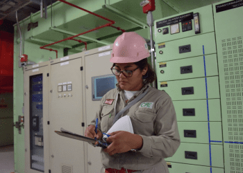 CFE inicia proyecto de sororidad en las centrales eléctricas