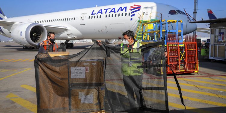 LATAM anuncia compromiso para eliminar todos los plásticos de un solo uso al 2023