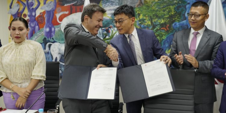 OLADE y Huawei Technologies buscan impulsar la transición energética