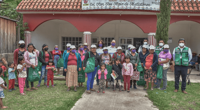 CFE realiza obras de electrificación con perspectiva de género