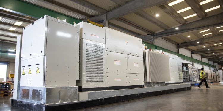 Nueva power station para plantas solares y sistemas de almacenamiento a gran escala