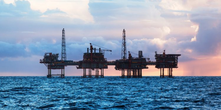 119 empresas de petróleo y gas natural que cotizan en bolsa suman reservas probadas en 2021