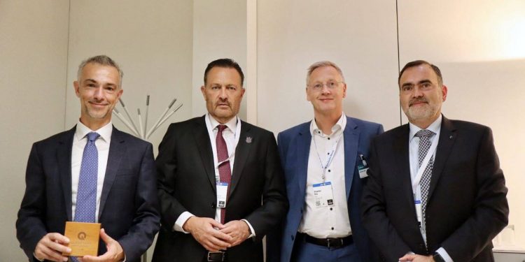 Siemens ratifica alianza con universidades de Querétaro para impulsar las tecnologías de industria 4.0 en el marco de Hannover Messe