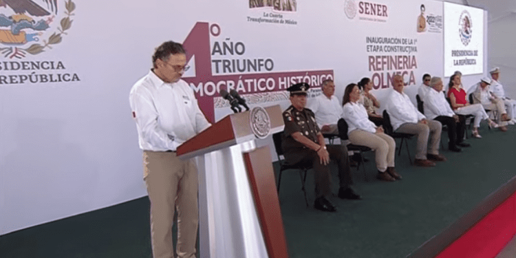 Pemex reactivará campo Lakach y construirá planta coquizadora