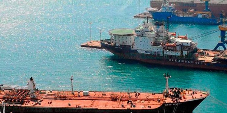 Déficit comercial de la balanza petrolera suma 15,909 mdd a junio, alcanza máximo histórico