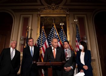 Senado de EEUU aprueba la Ley Chips, busca competir con China y aliviar escasez de semiconductores