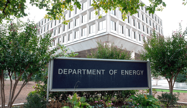 Empresas beneficiadas con IRA se enfrentan a la “tramitología” de EEUU