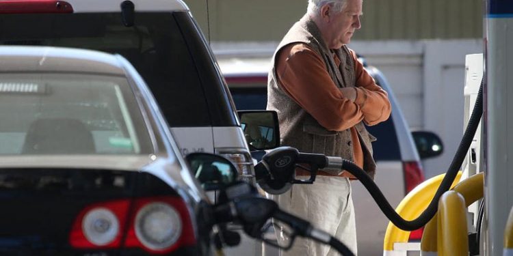 Gasto de energía en términos reales de EEUU en su nivel más bajo desde 2022