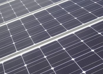 Shell busca comprar cartera de energía solar por 100 MW en construcción en Reino Unido