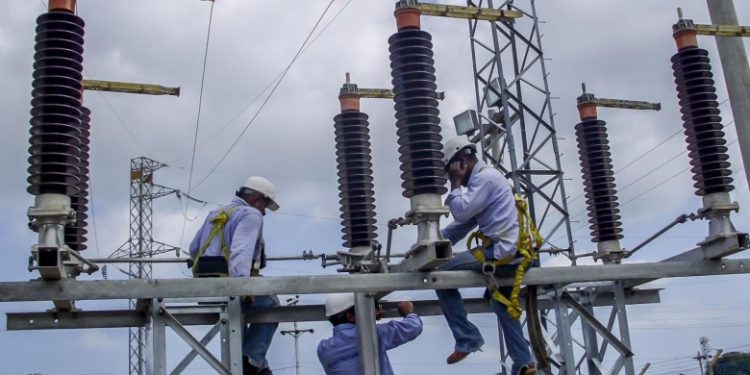 Construcción en el sector electricidad y telecomunicaciones se cae 8.3% en junio
