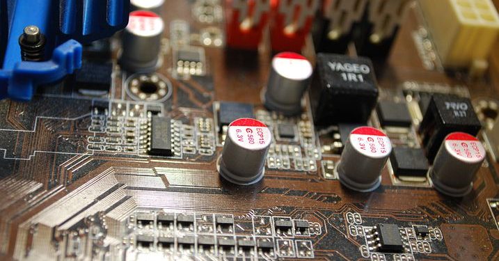 Eléctrico-electrónico y electromovilidad, dos de los cinco sectores estratégicos de la Política Industrial de la SE