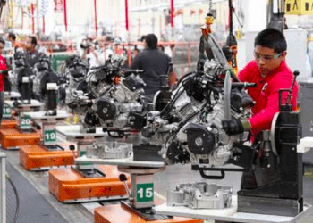 Empleo del sector manufacturero baja 0.2% en julio