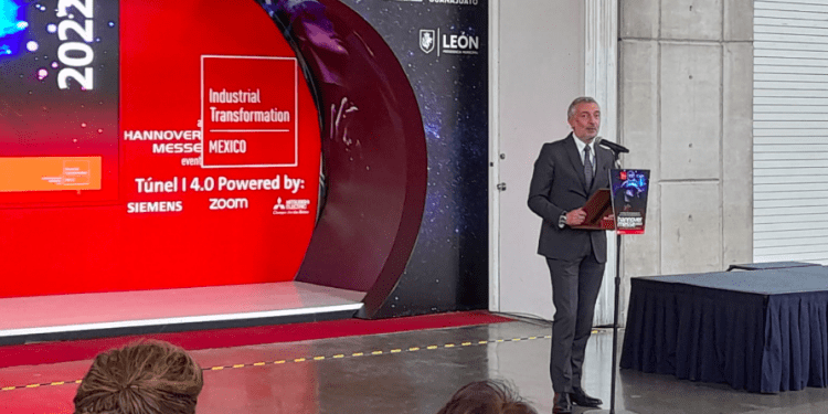 México, potencial exportador de electricidad; plantas de renovables listas esperan permisos: Embajador de Italia