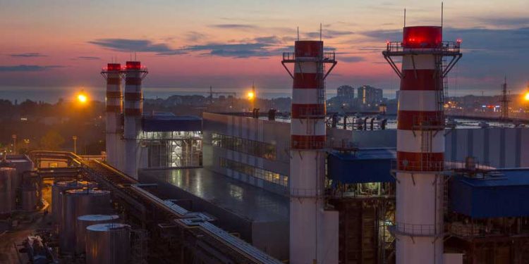 Generación de electricidad con gas natural baja en 2021, esperan repunte este año