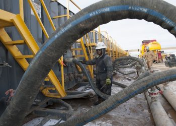 Producción de petróleo de EEUU en riesgo por la baja de pozos perforados incompletos