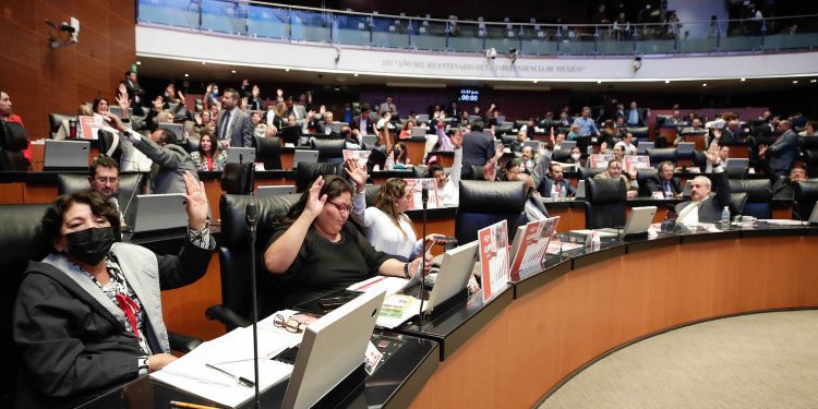 LIF2023: Ingresos petroleros aportarán 18%, preocupan supuestos económicos