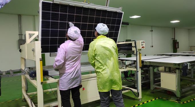 Solarever firma alianzas con el Tec de Monterrey y con universidad china para revolucionar la industria solar mexicana