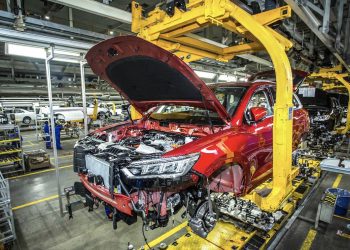 BYD integra sistema de comunicaciones PoC en su planta