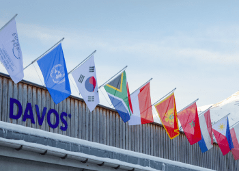 Foro Económico Mundial 2023: cambio climático, transición energética, baterías y electrificación, temas clave