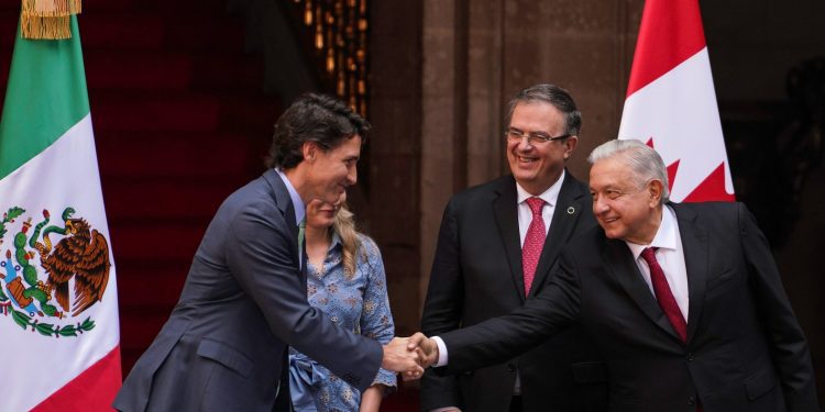 AMLO buscará una solución para empresas canadienses con permisos de autoabasto ilegales