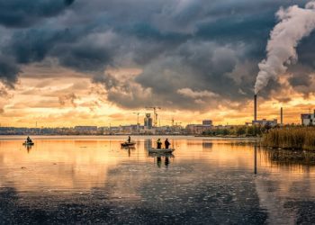 La agitación social y el daño ambiental pegan a las  perspectivas económicas a largo plazo de América Latina