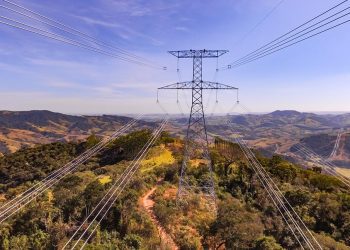 EEUU invierte en líneas de transmisión para garantizar lucha contra cambio climático